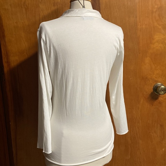 Velvet Anthropology Elevated V Neck Tee collar with silver bead trim large - Picture 3 of 4